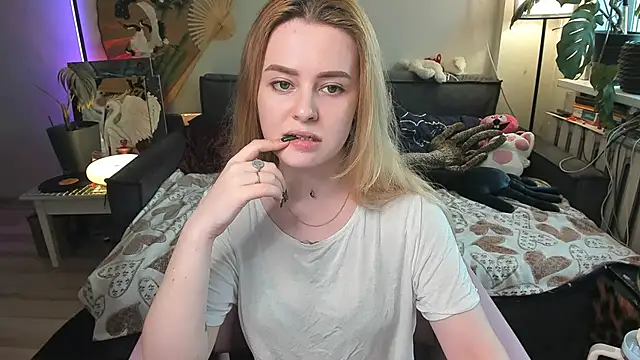 Snapshot of Alexa_Pirs chatting on April 2026 01:14:02 PM Alexa Pirs online show from April 2026 01:14:02 PM
