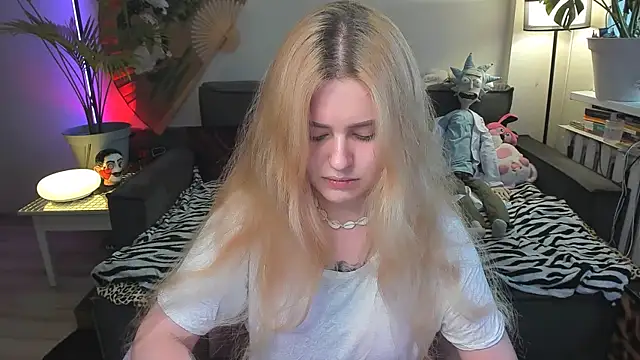 Snapshot of Alexa_Pirs chatting on July 2026 04:35:02 PM Alexa Pirs online show from July 2026 04:35:02 PM