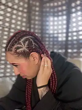 Scarlett-LS online show from February 2025 12:01:02 PM