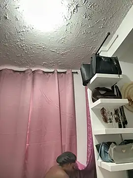 Daphnewalker   online show from February 2026 11:46:02 AM