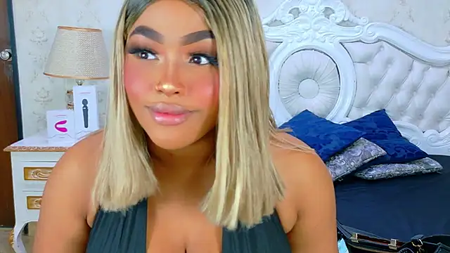 TianahGlow online show from November 2025 08:33:02 PM