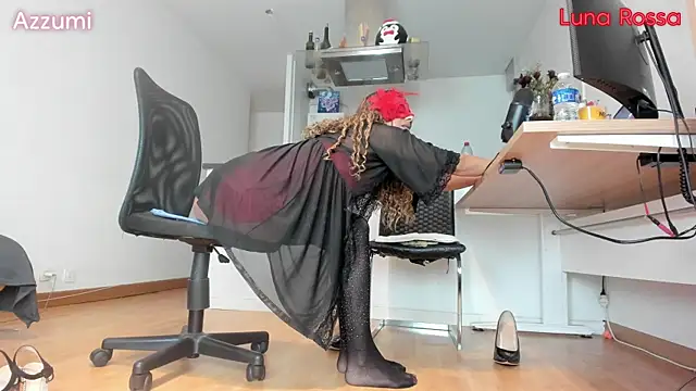 LunaRossaCam online show from April 2026 07:55:02 PM