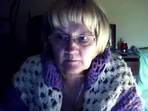 Snapshot of Violet5364 chatting on February 2025 09:10:01 PM Violet5364 online show from February 2025 09:10:01 PM