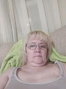 Snapshot of Violet5364 chatting on December 2025 08:47:01 PM Violet5364 online show from December 2025 08:47:01 PM