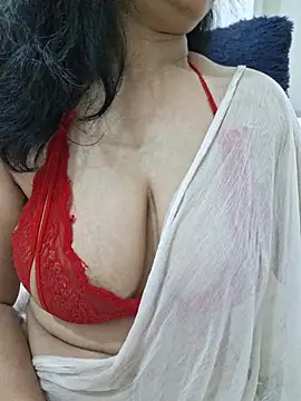 Snapshot of Jassi_Does chatting on July 2026 09:18:02 PM Jassi Does online show from July 2026 09:18:02 PM