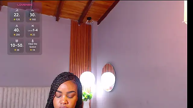 Snapshot of TianaSky chatting on September 2025 09:04:02 PM TianaSky online show from September 2025 09:04:02 PM