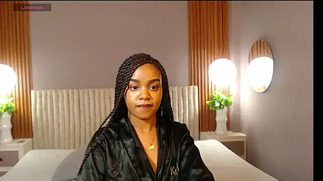 Snapshot of TianaSky chatting on September 2025 07:58:02 PM TianaSky online show from September 2025 07:58:02 PM