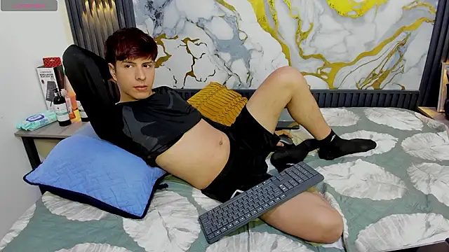 Estiv18  online show from February 2026 01:34:01 AM