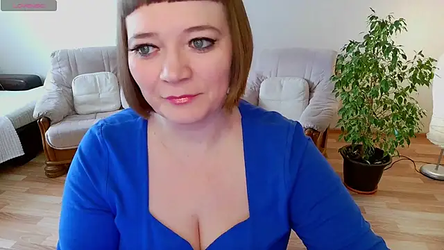 Snapshot of LizaMilfa chatting on February 2025 07:01:02 AM LizaMilfa online show from February 2025 07:01:02 AM