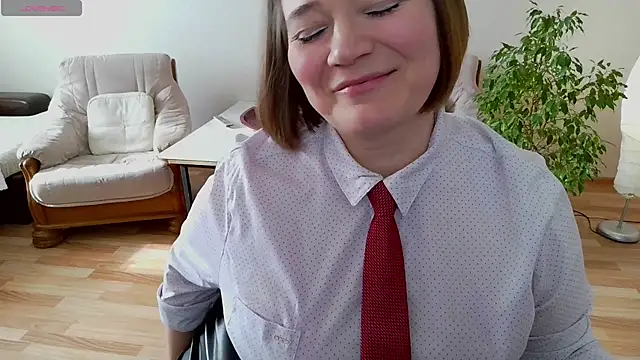 Snapshot of LizaMilfa chatting on March 2025 09:10:02 AM LizaMilfa online show from March 2025 09:10:02 AM