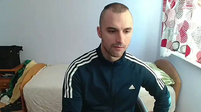 Snapshot of OskarBreno chatting on February 2025 02:24:01 PM OskarBreno online show from February 2025 02:24:01 PM