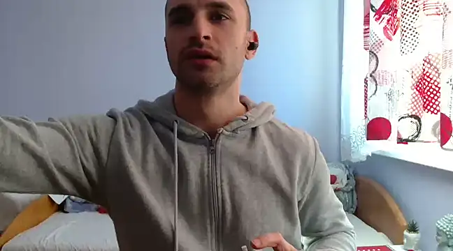 Snapshot of OskarBreno chatting on February 2025 02:49:01 PM OskarBreno online show from February 2025 02:49:01 PM