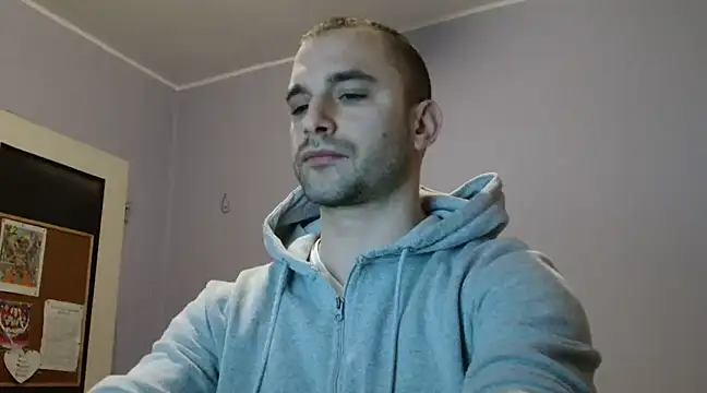 Snapshot of OskarBreno chatting on February 2025 02:55:02 AM OskarBreno online show from February 2025 02:55:02 AM