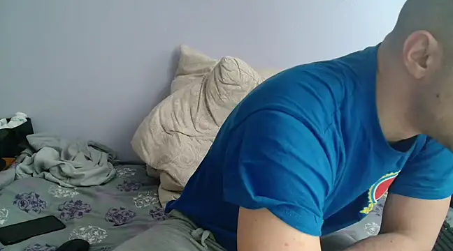 Snapshot of OskarBreno chatting on February 2025 01:52:02 PM OskarBreno online show from February 2025 01:52:02 PM