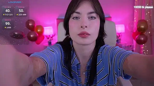 KessyRoyce online show from February 2025 03:26:01 AM
