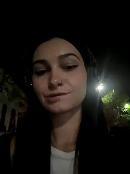 lunalovelee online show from September 2025 06:56:02 PM