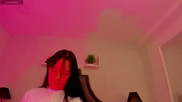 EmiliaRose  online show from November 2025 09:29:02 PM