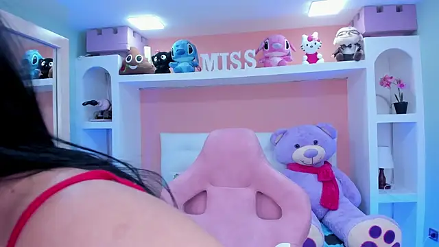 miss   megan online show from October 2025 06:02:01 PM