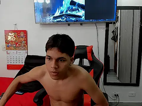 David Gil19 online show from February 2025 03:28:02 PM