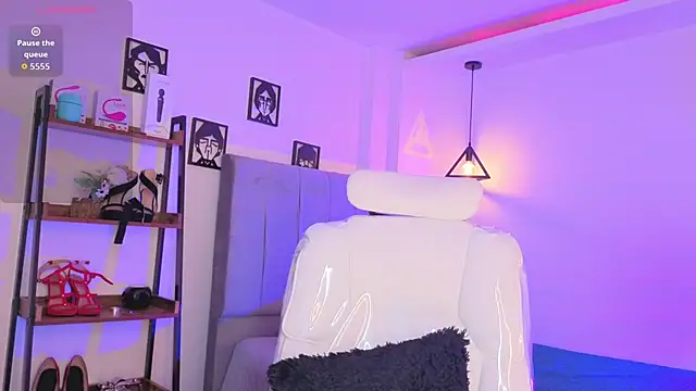 Miller Vanessa  online show from March 2026 08:48:01 PM