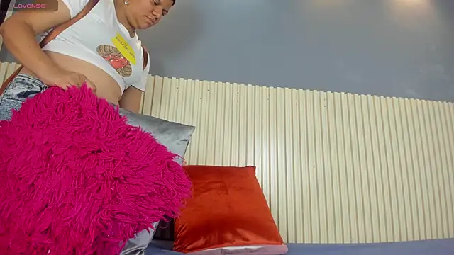 Aida-nicolle online show from March 2025 09:56:01 AM