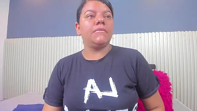 Aida-nicolle online show from September 2025 09:31:01 AM