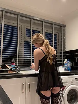 skyemorgan01 online show from February 2026 05:38:01 PM