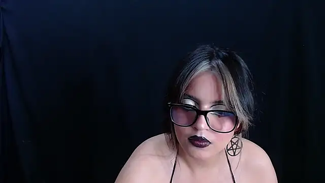 Snapshot of scarleth_shadow chatting on March 2025 01:01:02 AM scarleth shadow online show from March 2025 01:01:02 AM