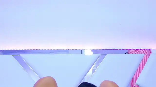 YesyHills online show from March 2025 02:56:02 PM