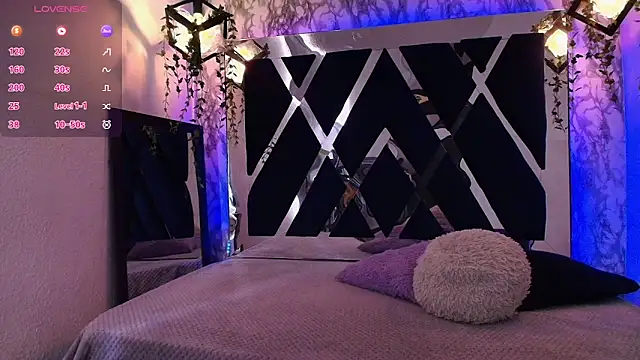 charlotte bluee online show from September 2025 06:43:02 PM