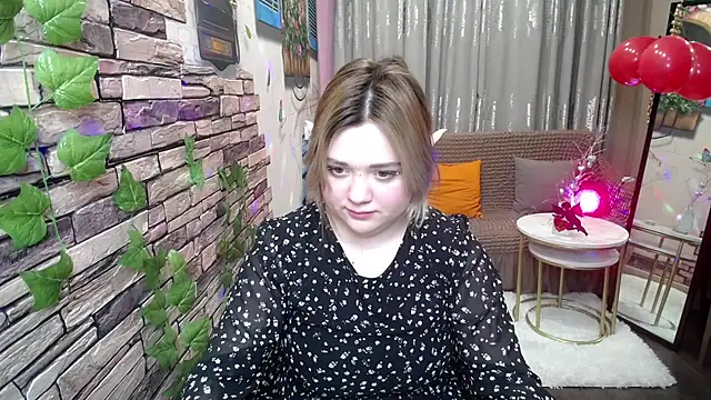 Snapshot of Finna_39 chatting on February 2025 03:21:01 AM Finna 39 online show from February 2025 03:21:01 AM