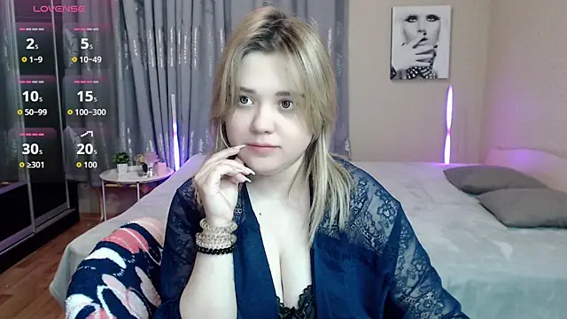 Snapshot of Finna_39 chatting on September 2025 10:03:02 PM Finna 39 online show from September 2025 10:03:02 PM