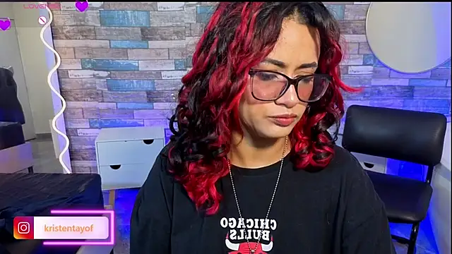 Snapshot of kristen_tay chatting on February 2026 03:35:02 AM kristen tay online show from February 2026 03:35:02 AM