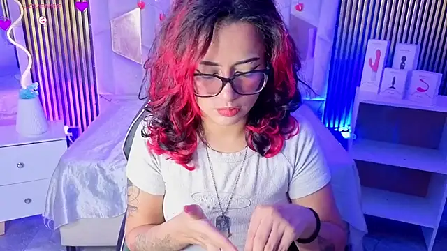 Snapshot of kristen_tay chatting on February 2026 03:27:02 AM kristen tay online show from February 2026 03:27:02 AM