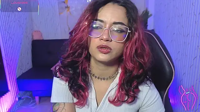 Snapshot of kristen_tay chatting on April 2026 03:08:02 AM kristen tay online show from April 2026 03:08:02 AM