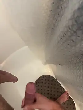 danyh2023 online show from April 2026 06:43:01 PM