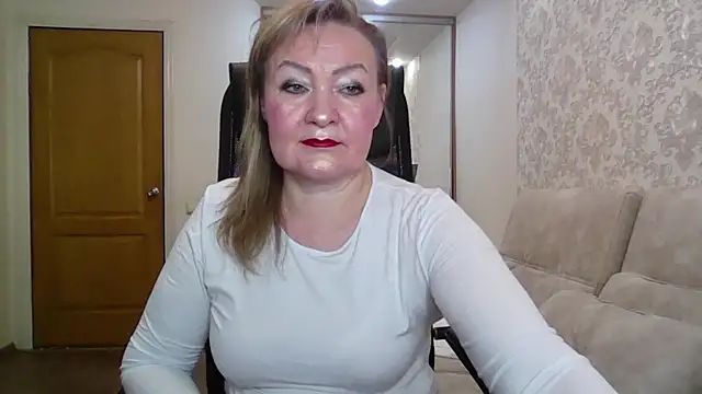 Victoria secrets  online show from November 2025 04:40:01 PM