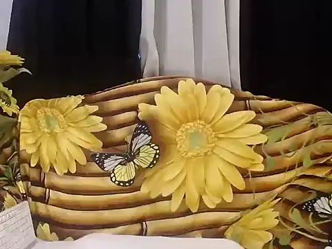 Snapshot of UrSweetClassyPinay chatting on April 2026 09:29:02 PM UrSweetClassyPinay online show from April 2026 09:29:02 PM