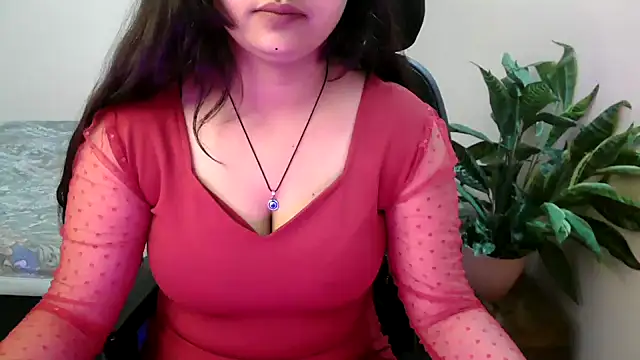 Snapshot of megancatluna chatting on March 2026 06:17:01 AM megancatluna online show from March 2026 06:17:01 AM