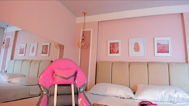 Annie rhoades online show from December 2025 12:54:01 PM