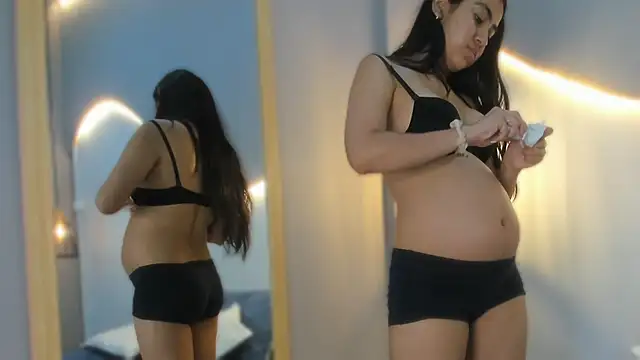 lucelly 15 online show from December 2025 11:47:01 AM