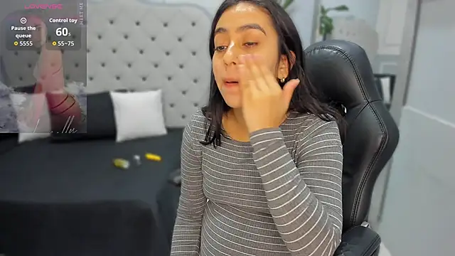 lucelly 15 online show from February 2026 11:48:01 AM