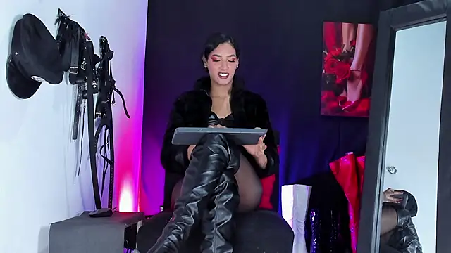 Snapshot of Aleshkastone chatting on January 2026 07:17:01 PM Aleshkastone online show from January 2026 07:17:01 PM