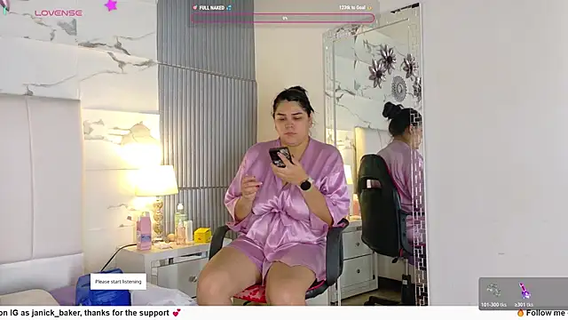 Snapshot of JanickBaker chatting on June 2026 04:50:02 PM JanickBaker online show from June 2026 04:50:02 PM