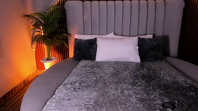 MelanieHillss online show from January 2026 02:59:01 AM