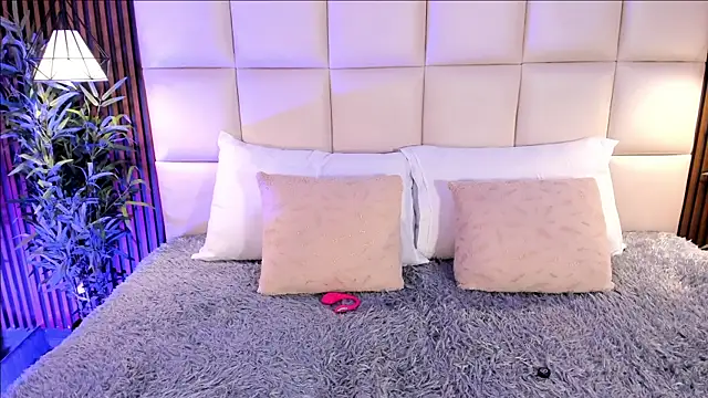 MelanieHillss online show from March 2026 04:28:02 AM