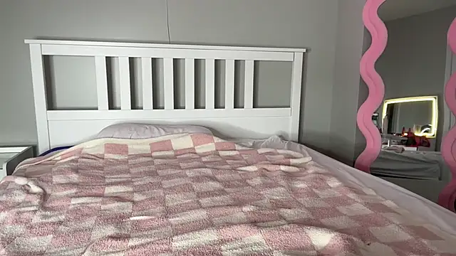 Snapshot of meggsworld chatting on February 2025 03:35:01 PM meggsworld online show from February 2025 03:35:01 PM