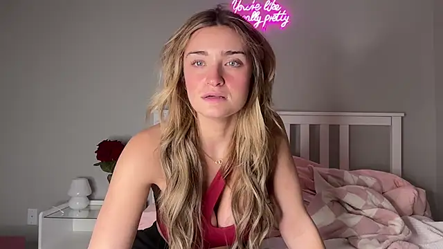 Snapshot of meggsworld chatting on February 2025 11:33:02 PM meggsworld online show from February 2025 11:33:02 PM