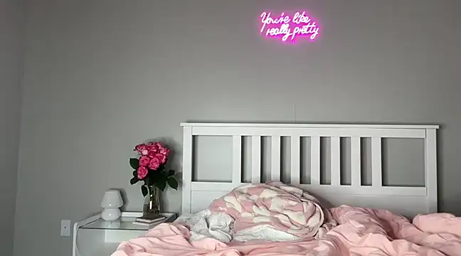 Snapshot of meggsworld chatting on March 2025 03:29:02 PM meggsworld online show from March 2025 03:29:02 PM