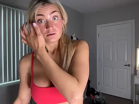 Snapshot of meggsworld chatting on October 2025 02:39:01 PM meggsworld online show from October 2025 02:39:01 PM